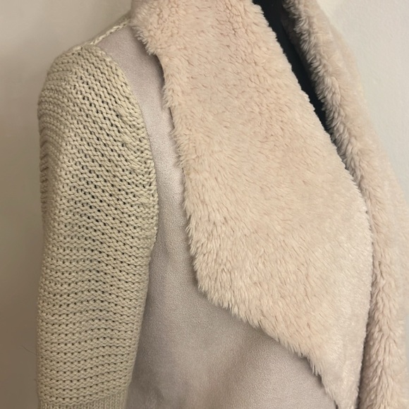 Chelsea & Theodore Faux Suede, Faux Suede Open Front Sweater Cardigan, Sz. S. - Picture 5 of 10